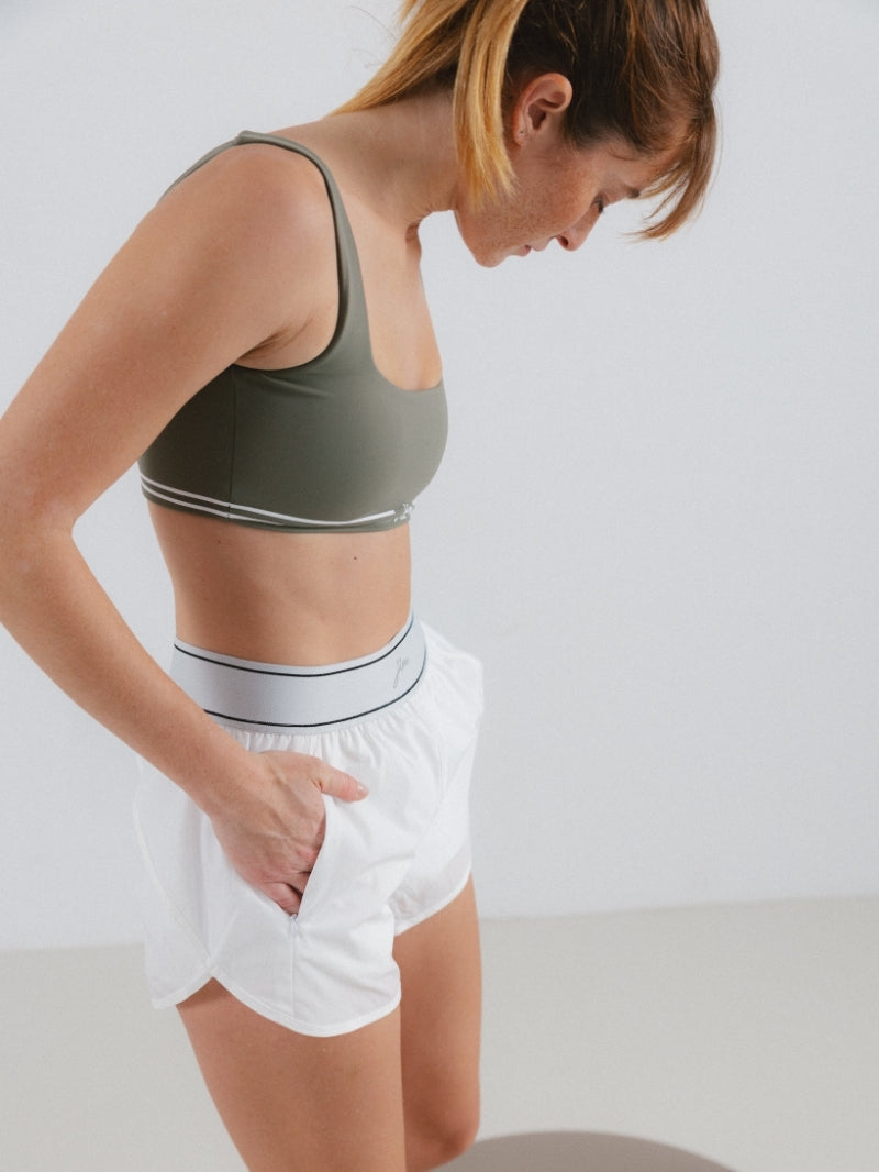 Active Calm Shorts, White