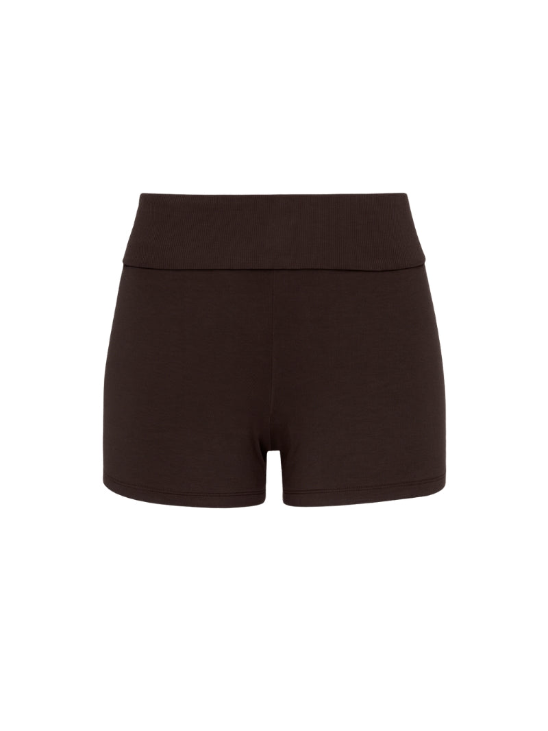 Brązowe szorty damskie loungewear z prąkowanego materiału z wysokim elastycznym pasem Pure Comfort