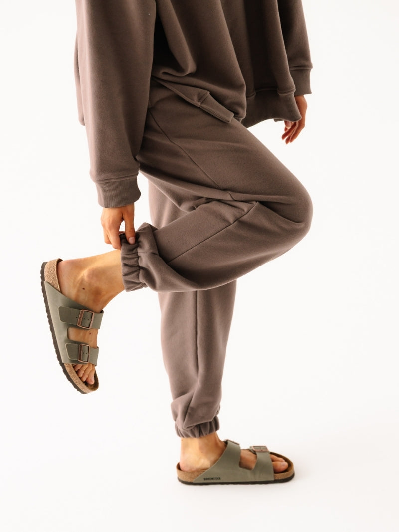 Brązowe, luźne bawełniane spodnie dresowe KIND