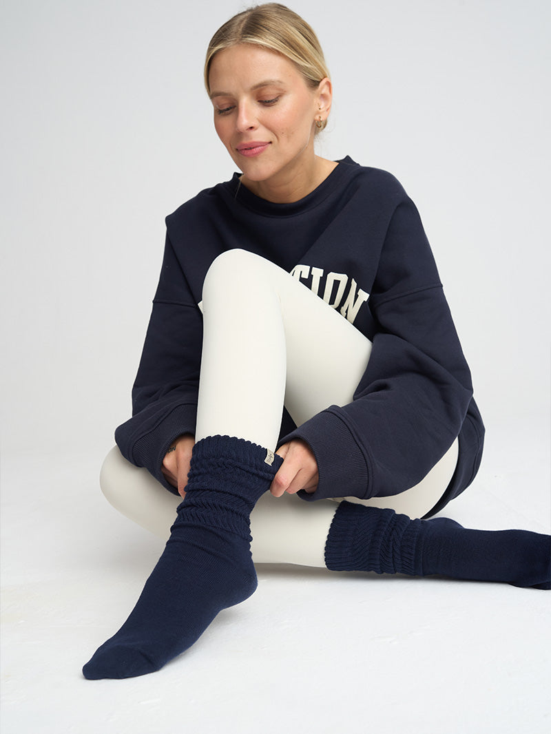 Miękkie, granatowe bawełniane skarpetki damskie Ground Yourself