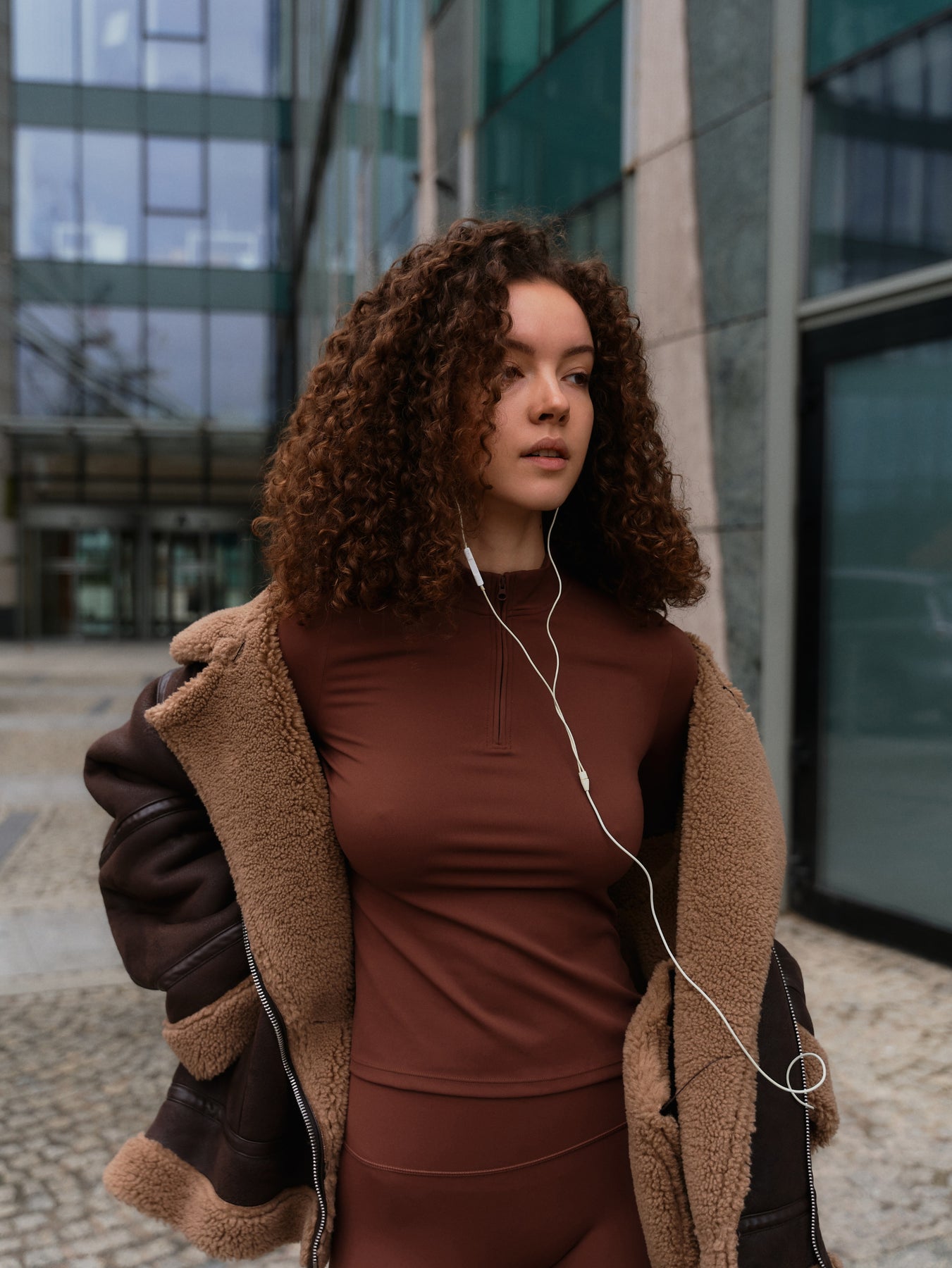 Longsleeve Motion z zamkiem, Chestnut