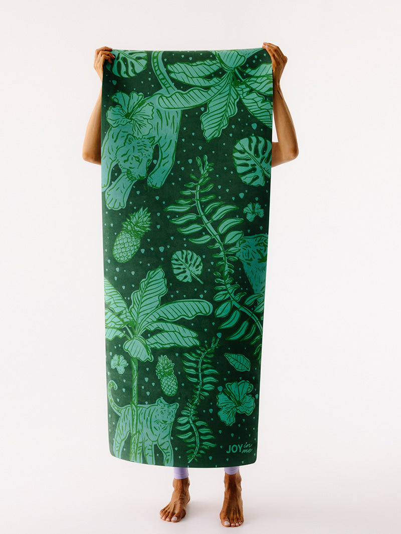 Zielona, antypoślizgowa mata do ćwiczeń jogi z kauczuku 3 mm z tropikalnym wzorem